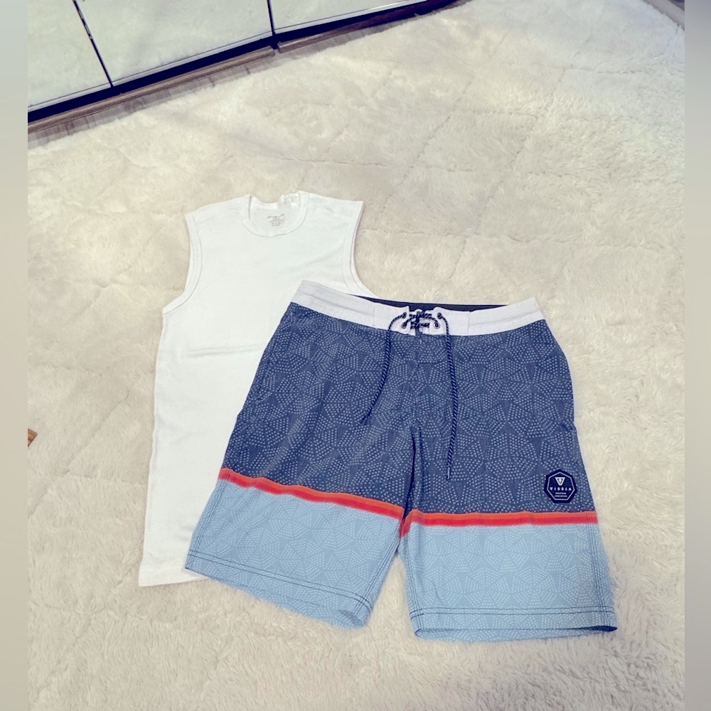 Vissla Men’s Board shorts Size 30 with White Tank Top